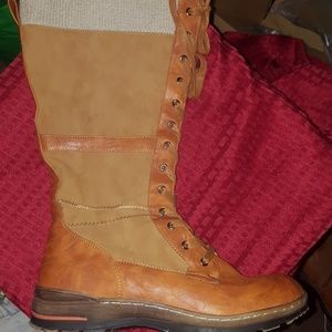 Women's Boots size 11W